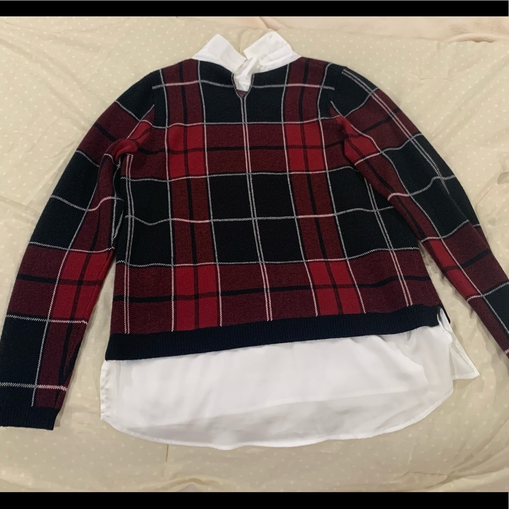 Tahari Long Sleeve Plaid Sweater